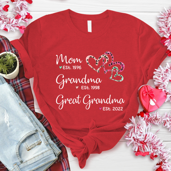 00Mom Est Grandma Est Great Grandma Heart Leopard V2 classic 04 red women.png