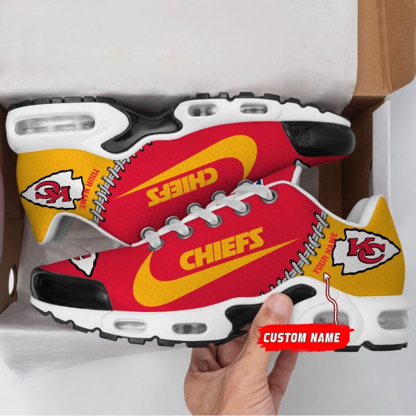 DCC NOMER00115 NFLSHOESKansasCityChiefs HoodieBack.jpg