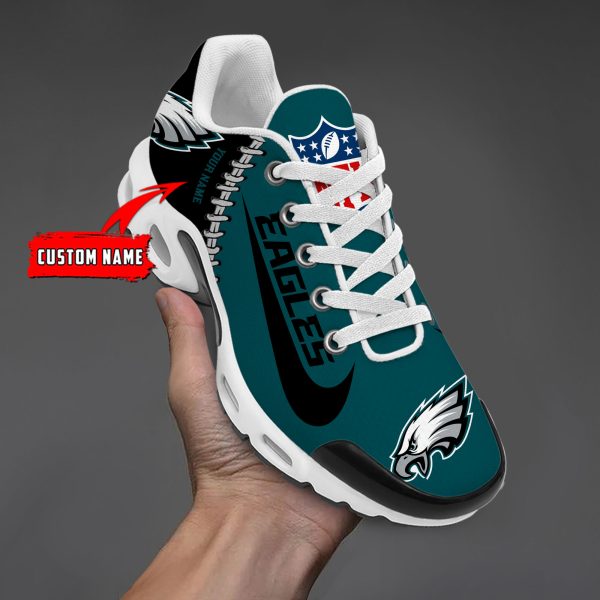 DCC NOMER00125 NFLSHOESPhiladelphiaEagles HoodieFront.jpg