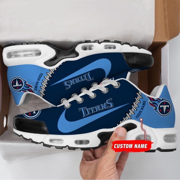 DCC NOMER00132 NFLSHOESTennesseeTitans HoodieBack.jpg