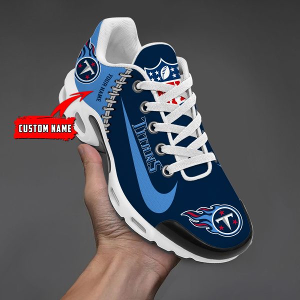 DCC NOMER00132 NFLSHOESTennesseeTitans HoodieFront.jpg